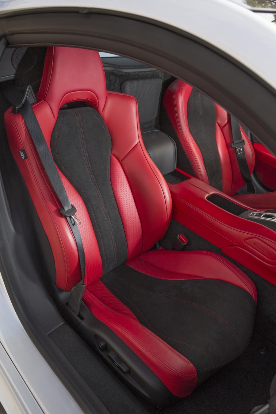 Интерьер Acura NSX 2016 года  (NA) (фото 140 из 286)